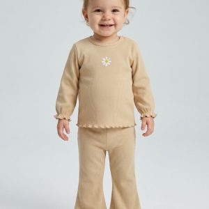 Daisy Embroidery Set